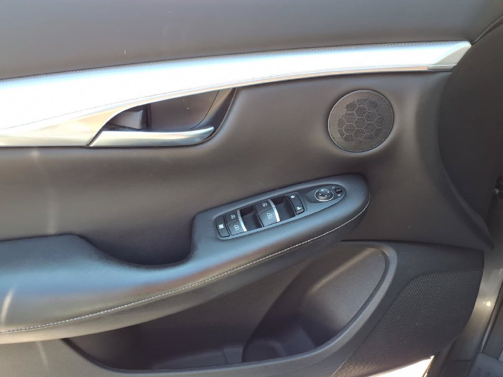Used 2021 INFINITI QX50 Luxe AWD/4WD image 18