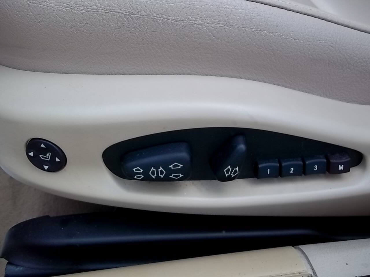 Used 2005 BMW 325xi Sedan AWD/4WD image 15