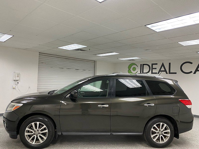 Used 2015 Nissan Pathfinder SV w/ Cargo Package image 8