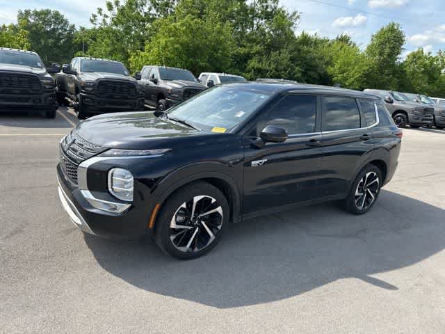 Used 2025 Mitsubishi Outlander SE AWD/4WD image 17
