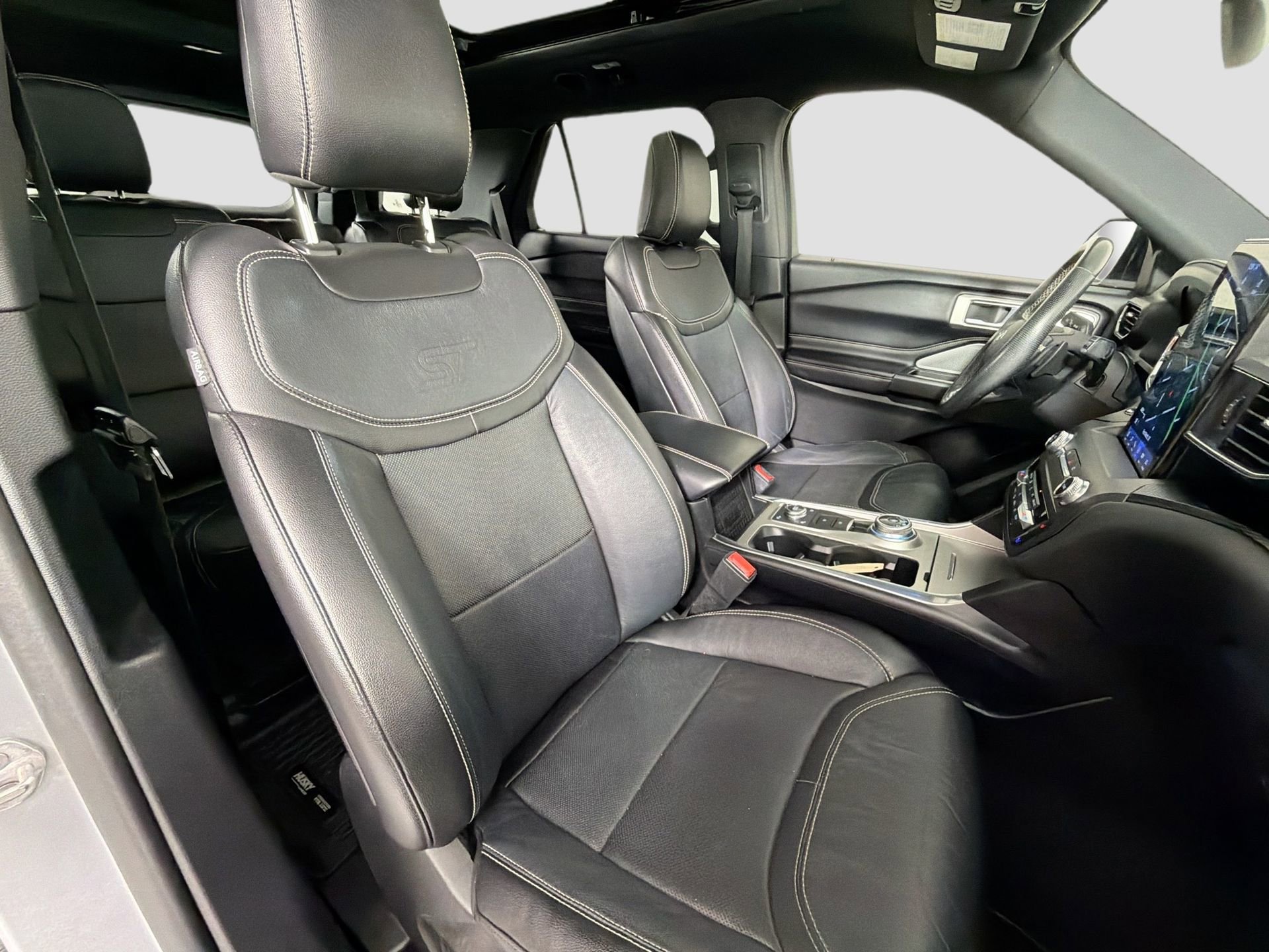 Used 2020 Ford Explorer ST w/ ST Street Pack image 29