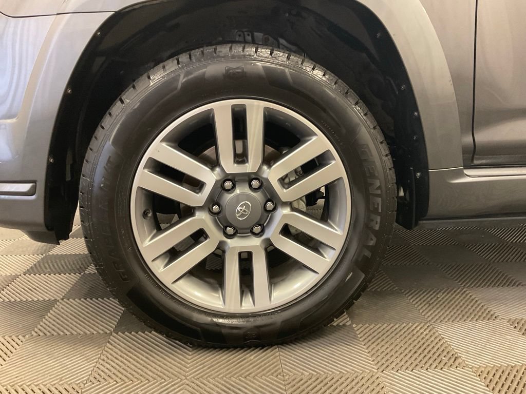 Used 2022 Toyota 4Runner TRD Sport AWD/4WD image 15