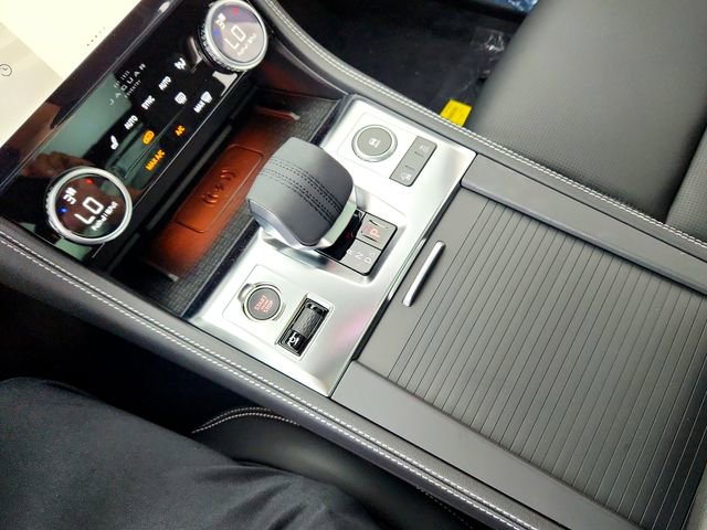 Certified 2025 Jaguar F-PACE R-Dynamic S AWD/4WD image 30