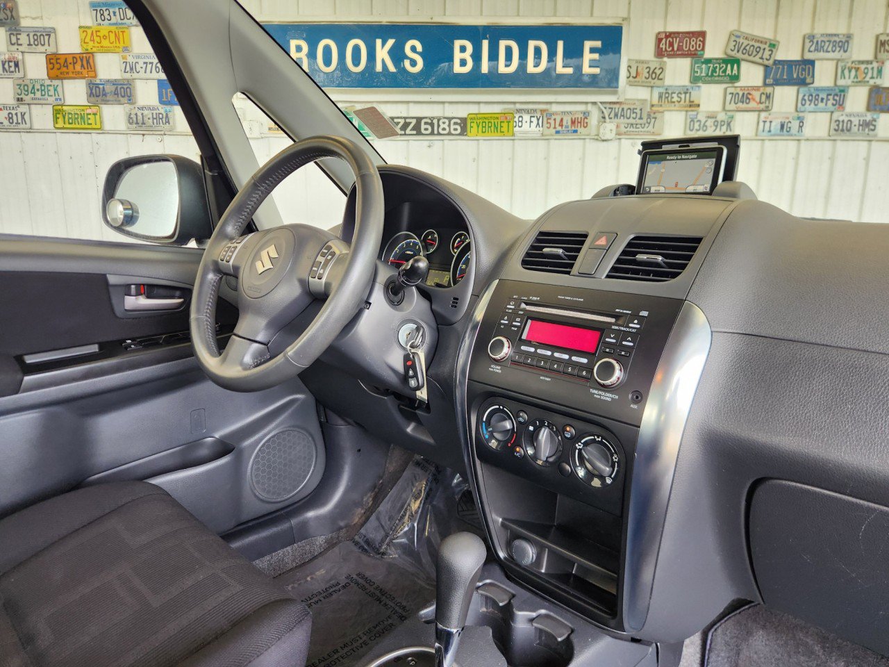 Used 2012 Suzuki SX4 Premium image 2