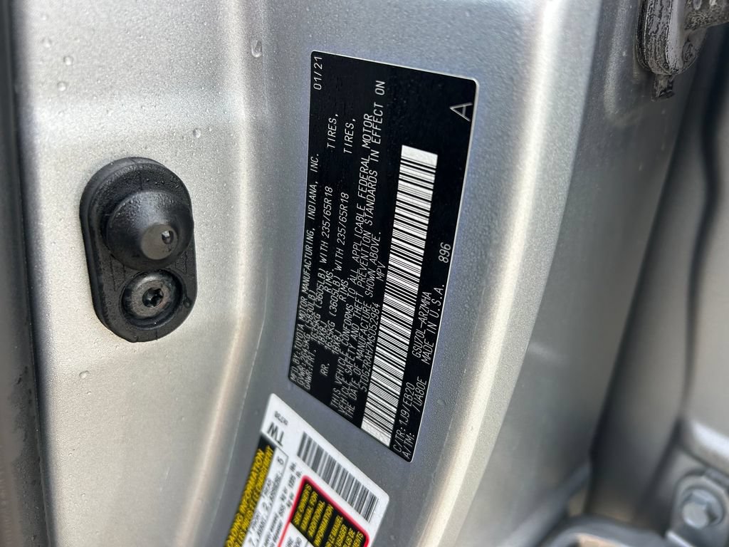 Used 2021 Toyota Highlander XLE FWD image 10
