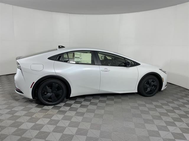 New 2026 Toyota Prius Plug-In Hybrid image 8
