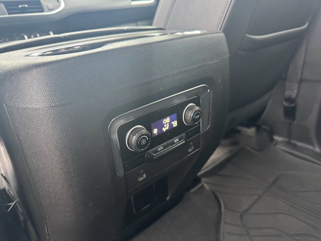 Used 2021 Chevrolet Tahoe Z71 image 16