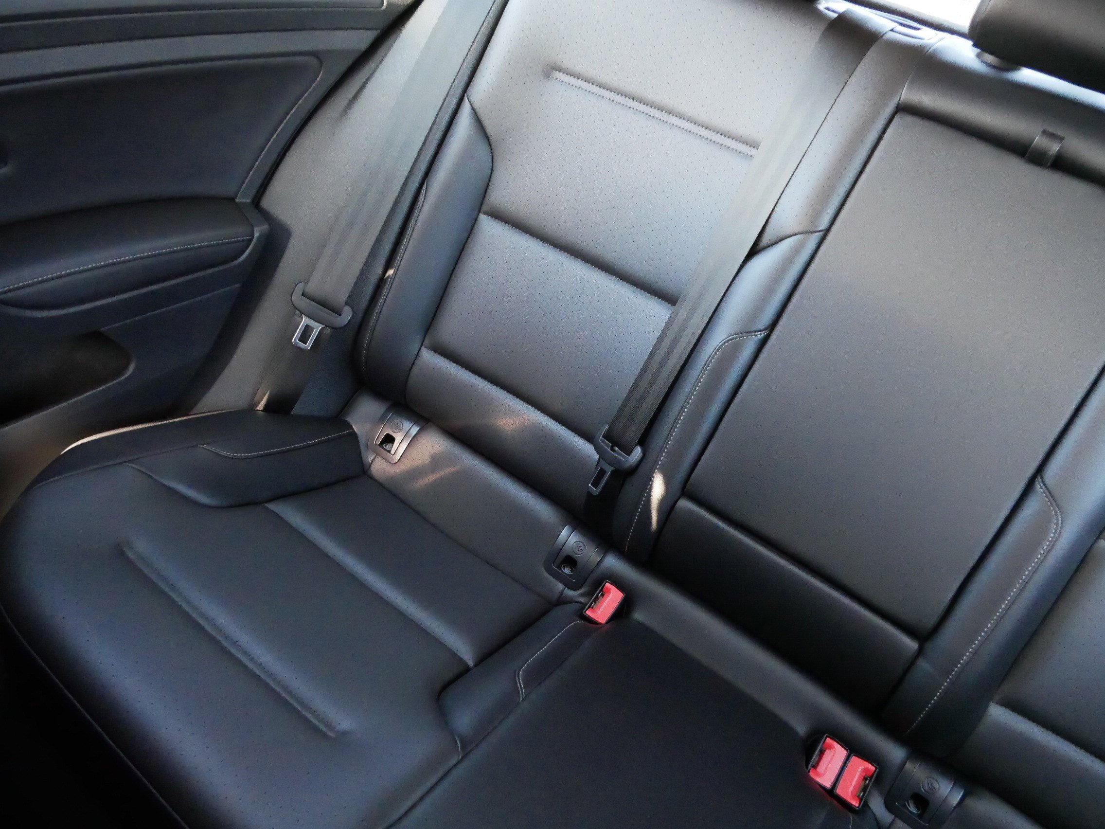 Used 2018 Volkswagen Golf SE image 12