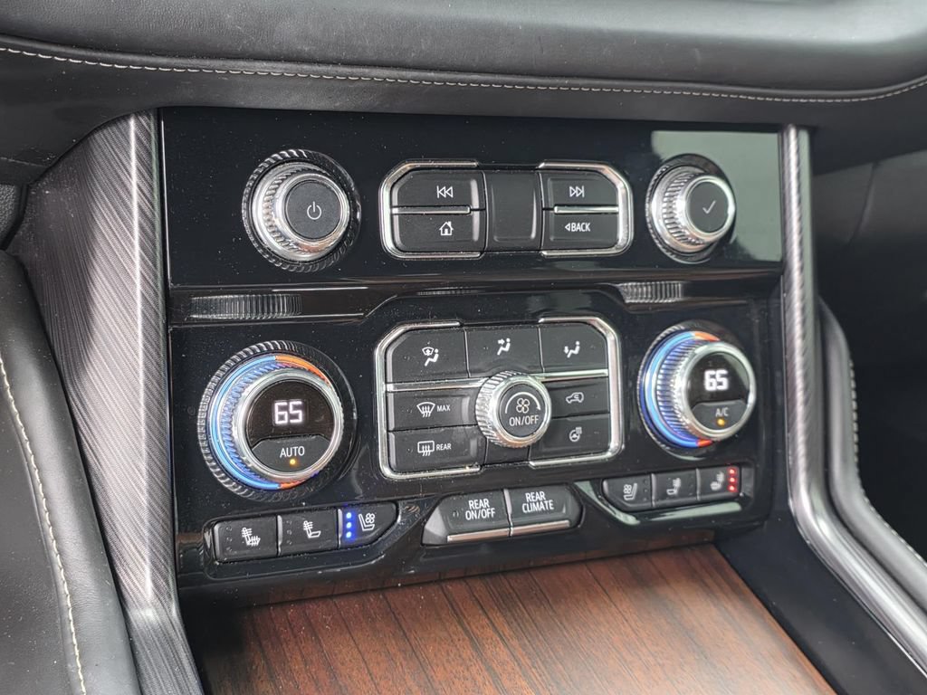 Used 2023 GMC Yukon Denali Ultimate AWD/4WD image 41