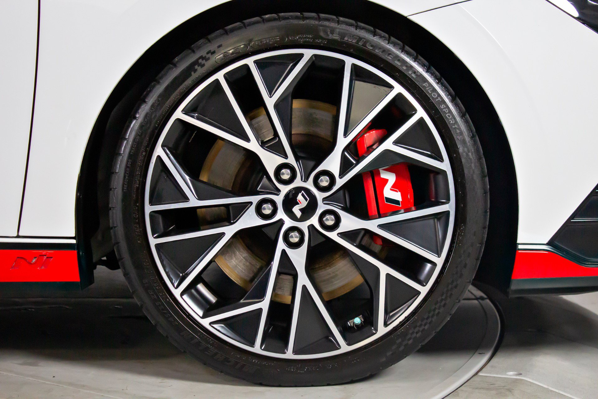 Used 2022 Hyundai Elantra N FWD image 74