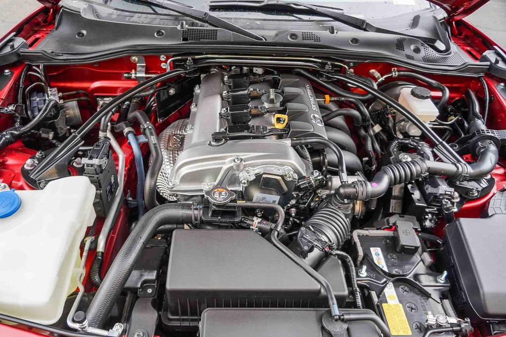 New 2026 MAZDA MX-5 Miata Club w/ Appearance Package RWD image 13