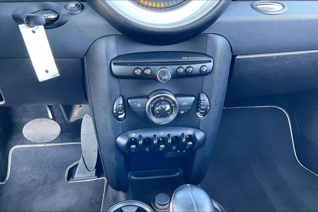 Used 2012 MINI Cooper Clubman FWD image 32