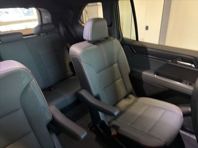 Used 2025 GMC Acadia AT4 w/ LPO, Floor Liner Package image 45