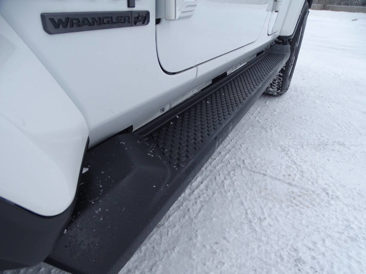 Used 2021 Jeep Wrangler Unlimited Sahara AWD/4WD image 45