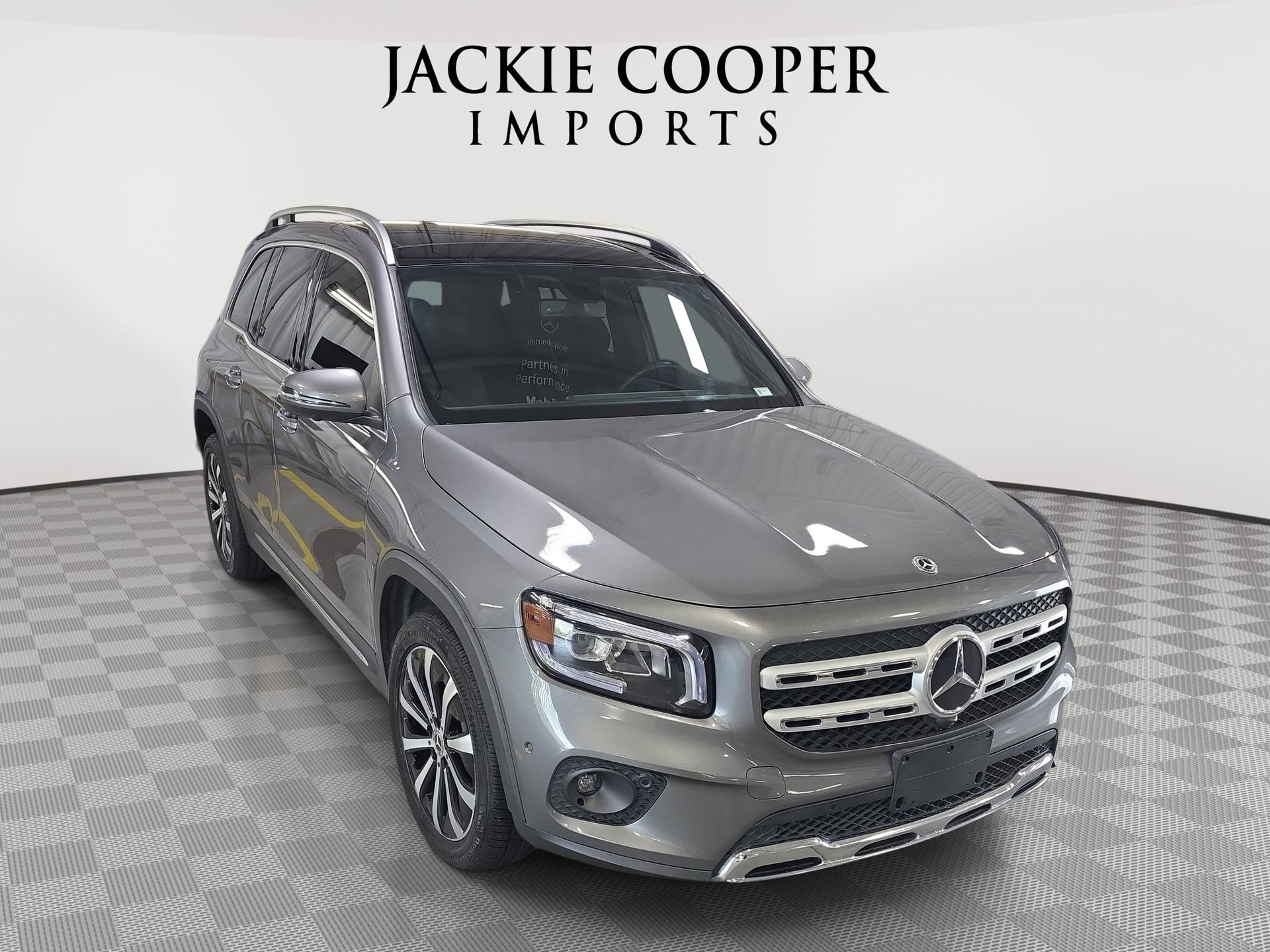 Used 2021 Mercedes-Benz GLB 250 image 3