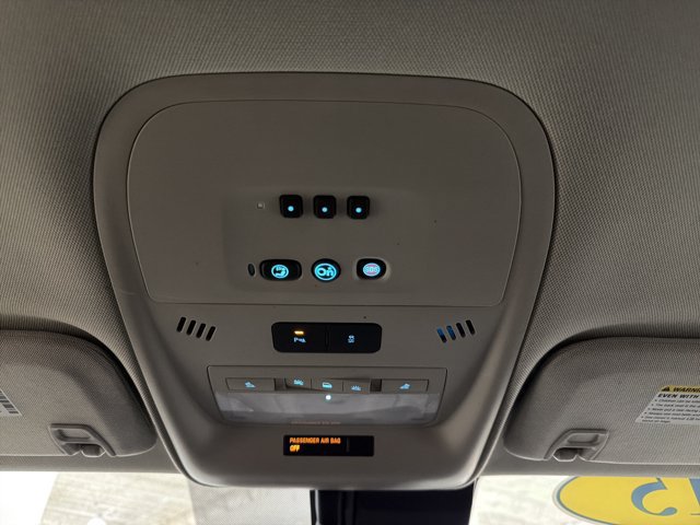 Used 2015 Chevrolet Volt w/ Enhanced Safety Package 1 FWD image 34