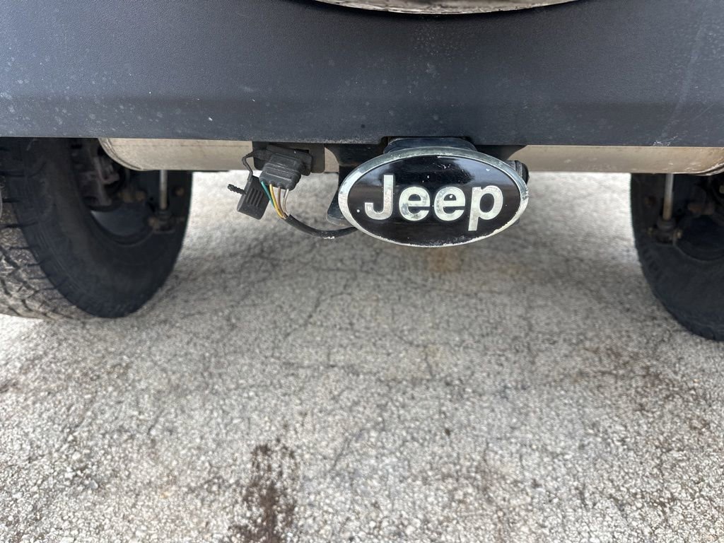 Used 2017 Jeep Wrangler Unlimited Sport w/ Connectivity Group image 14