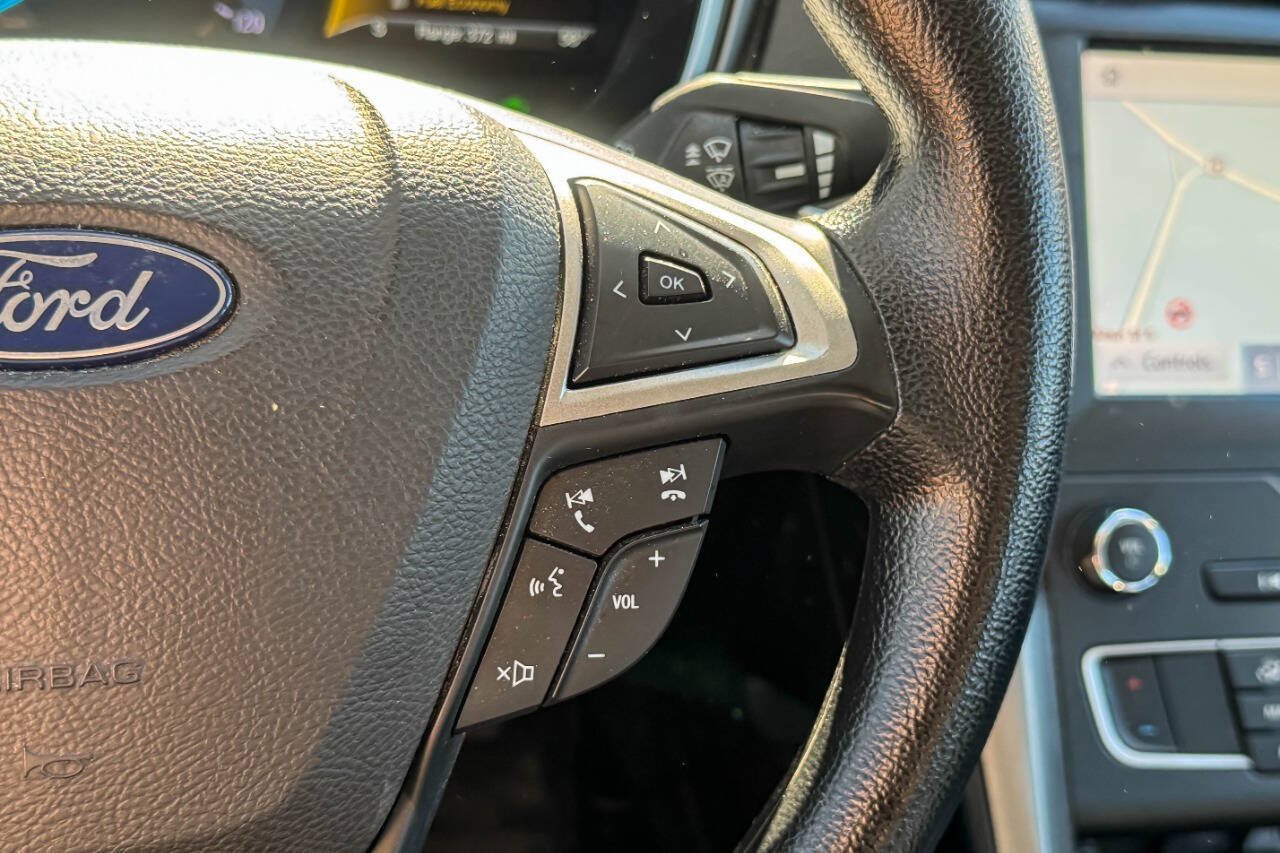 Used 2020 Ford Fusion SE FWD image 20