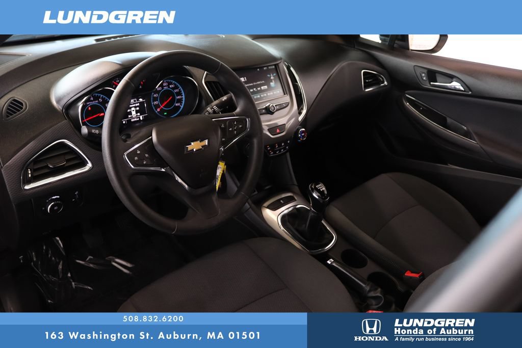 Used 2018 Chevrolet Cruze LT FWD image 8