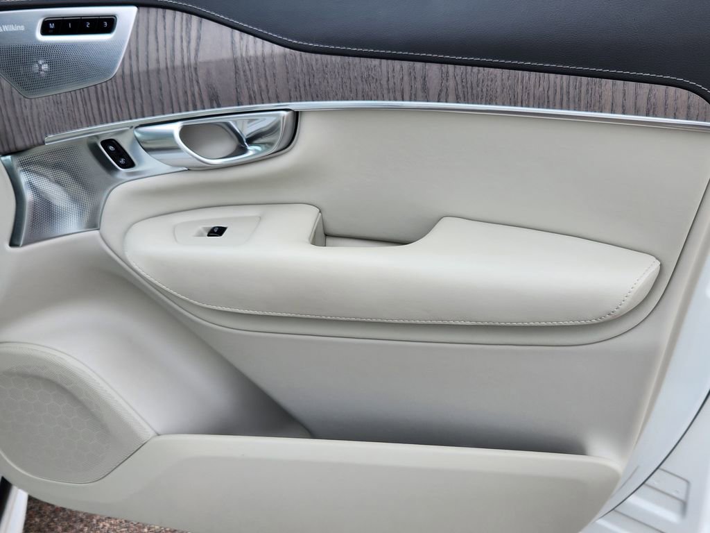 Used 2023 Volvo XC90 T8 Ultimate image 15
