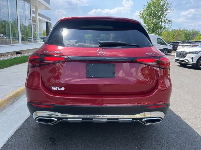 Used 2025 Mercedes-Benz GLC 300 4MATIC image 8