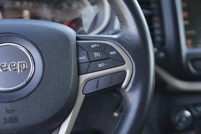 Used 2015 Jeep Cherokee Latitude image 23