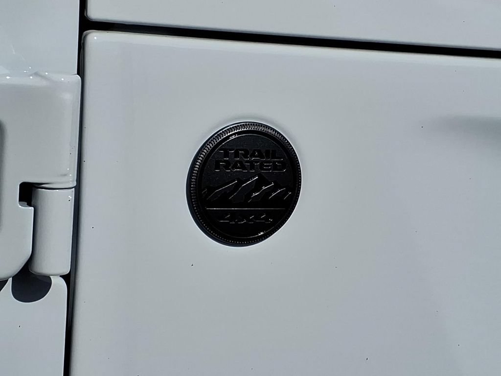 New 2026 Jeep Gladiator Sport AWD/4WD image 10