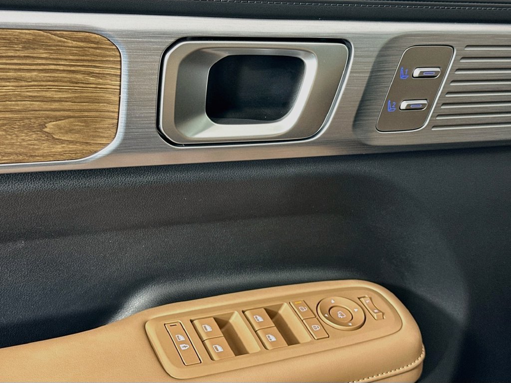 Certified 2026 Hyundai Santa Fe Limited FWD image 18