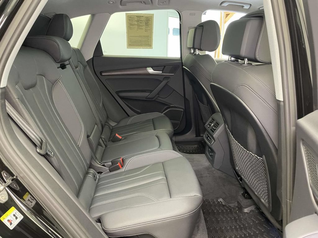 Certified 2025 Audi Q5 2.0T Premium Plus w/ Premium Plus Package AWD/4WD image 22