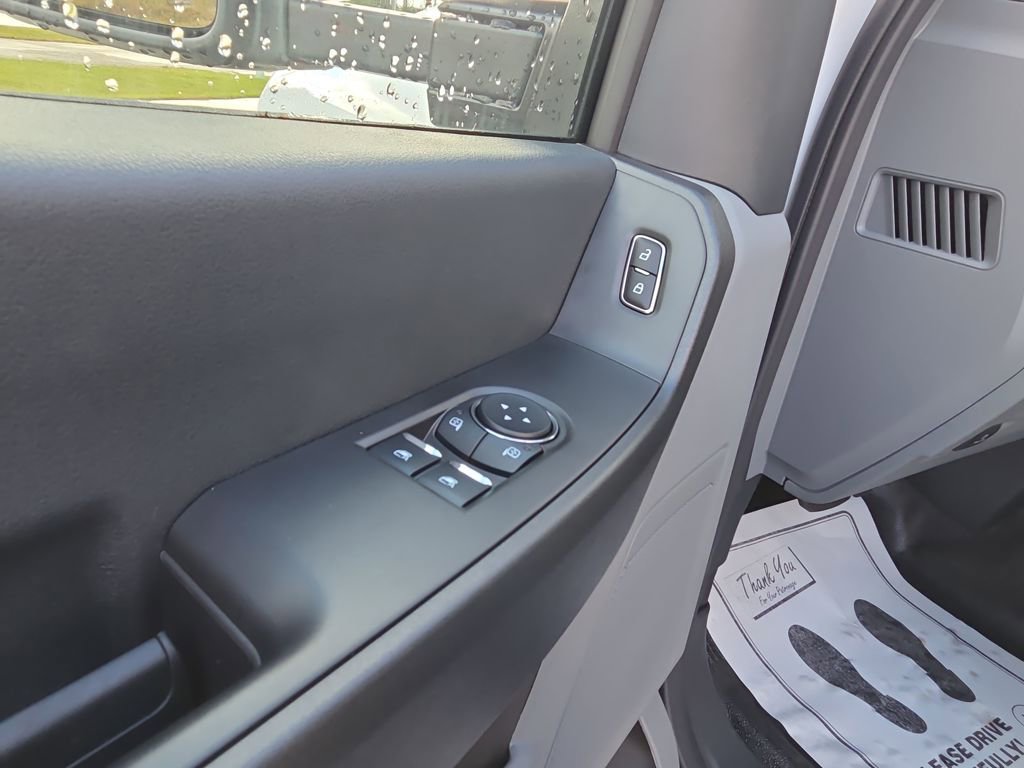 New 2025 Ford F550 4x4 Regular Cab Super Duty image 12