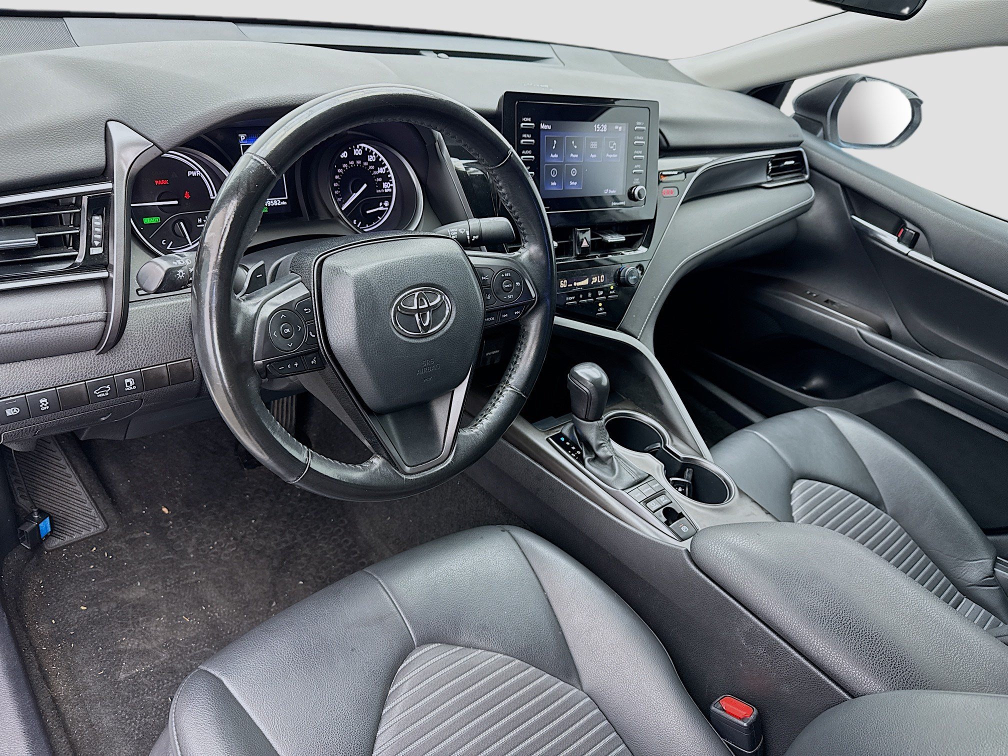 Used 2023 Toyota Camry SE FWD image 7