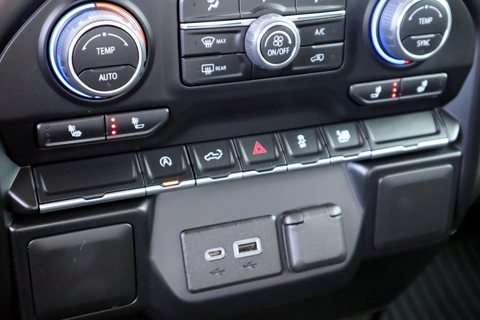 Used 2022 Chevrolet Silverado 1500 LT image 28