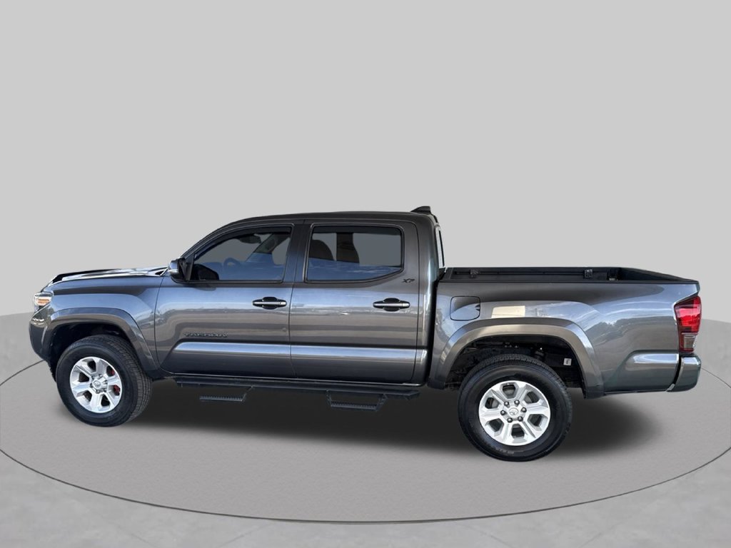 Used 2022 Toyota Tacoma SR5 w/ Technology Package RWD image 4