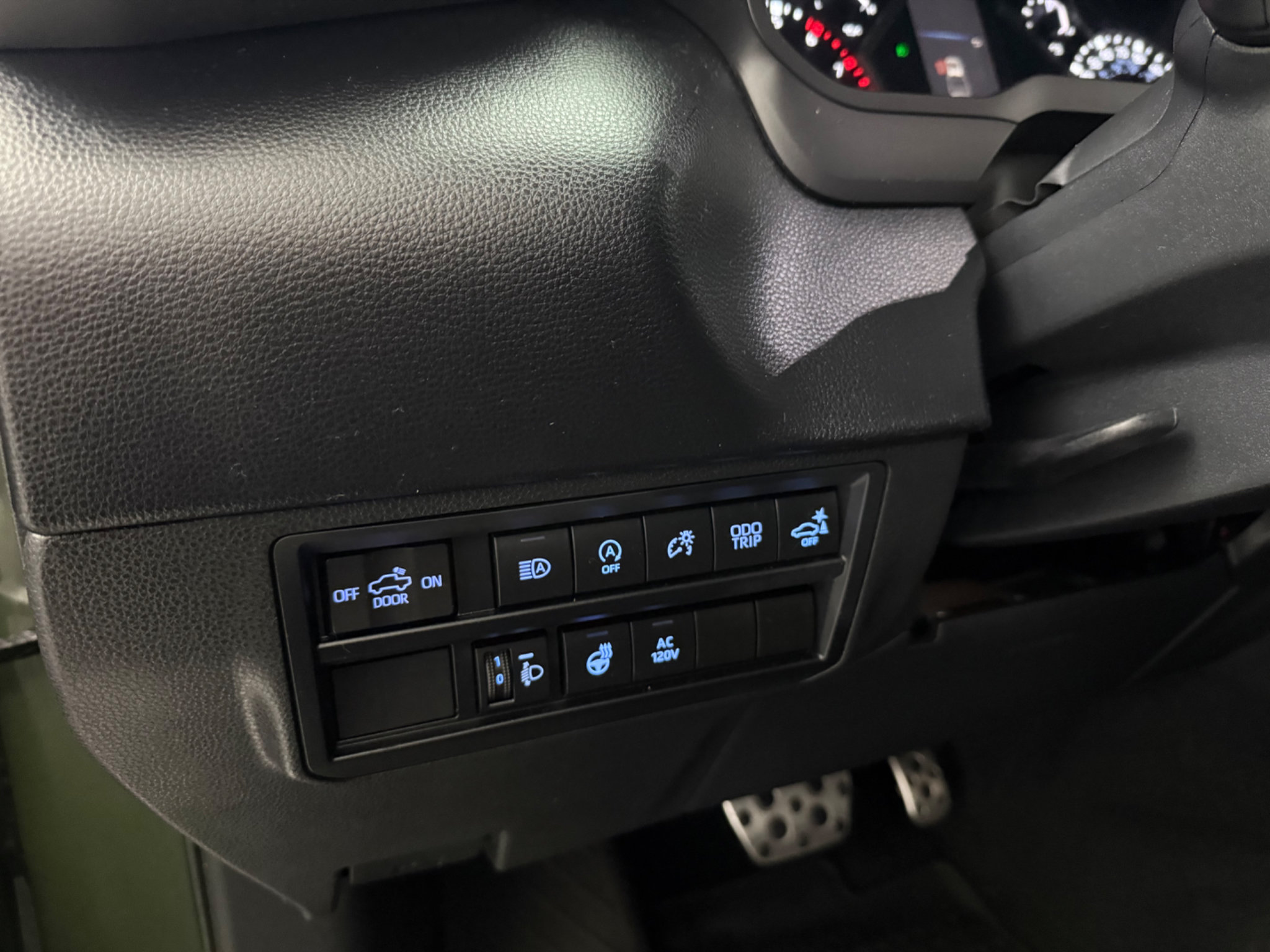 Used 2022 Toyota Tundra SR5 w/ TRD Off-Road Premium Package AWD/4WD image 14