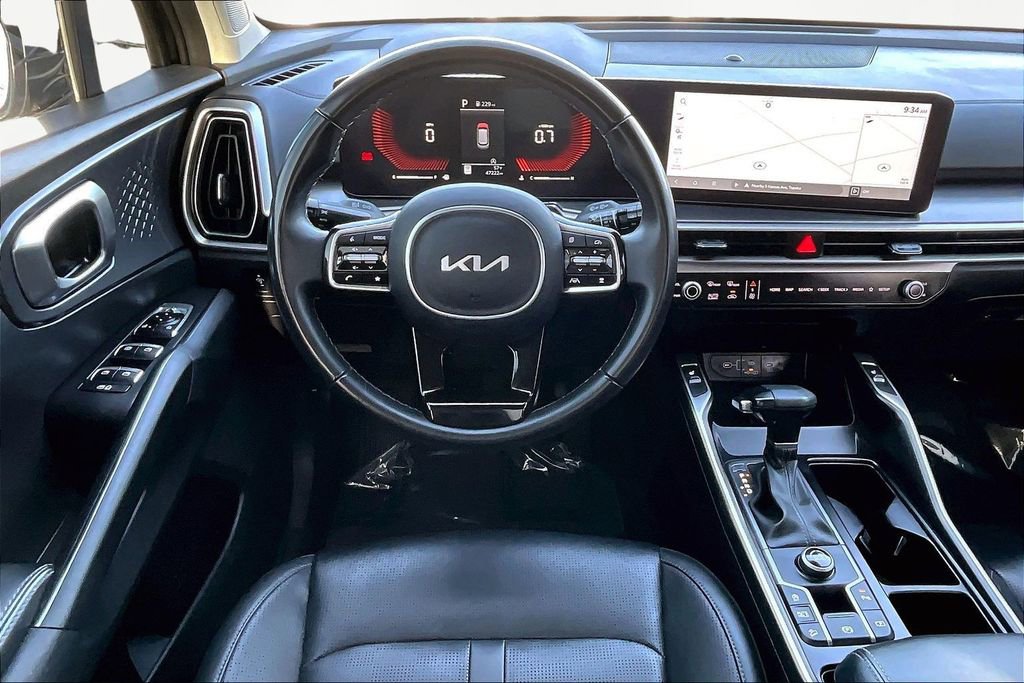 Used 2024 Kia Sorento S image 5