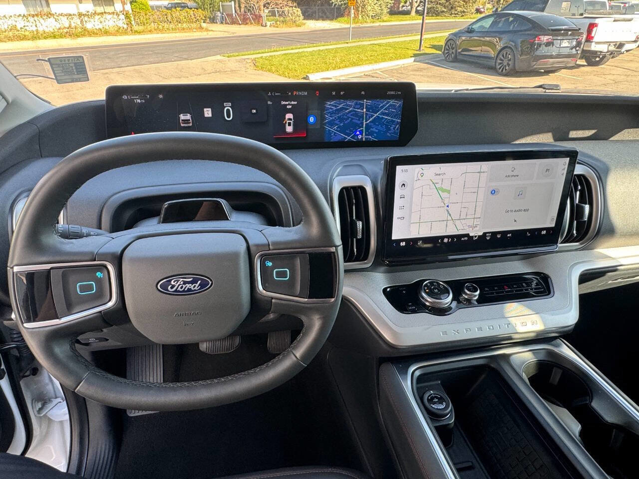 Used 2025 Ford Expedition Active AWD/4WD image 24
