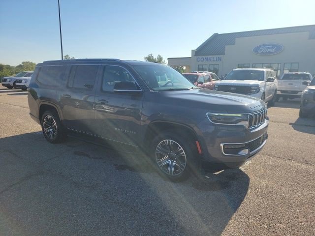 Used 2024 Jeep Wagoneer L Series II RWD image 22