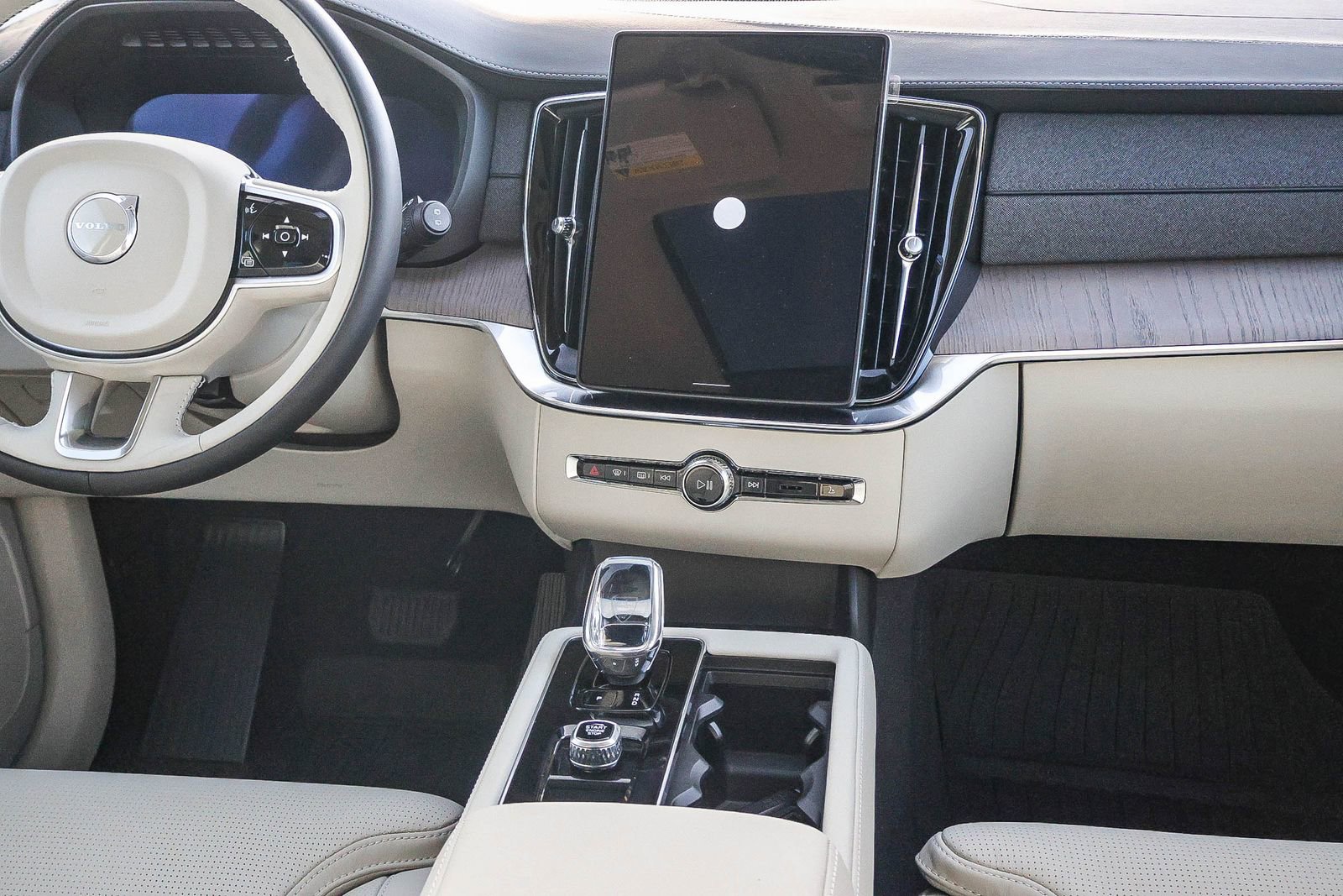 New 2026 Volvo XC90 T8 Ultra w/ Protection Package Premier image 23