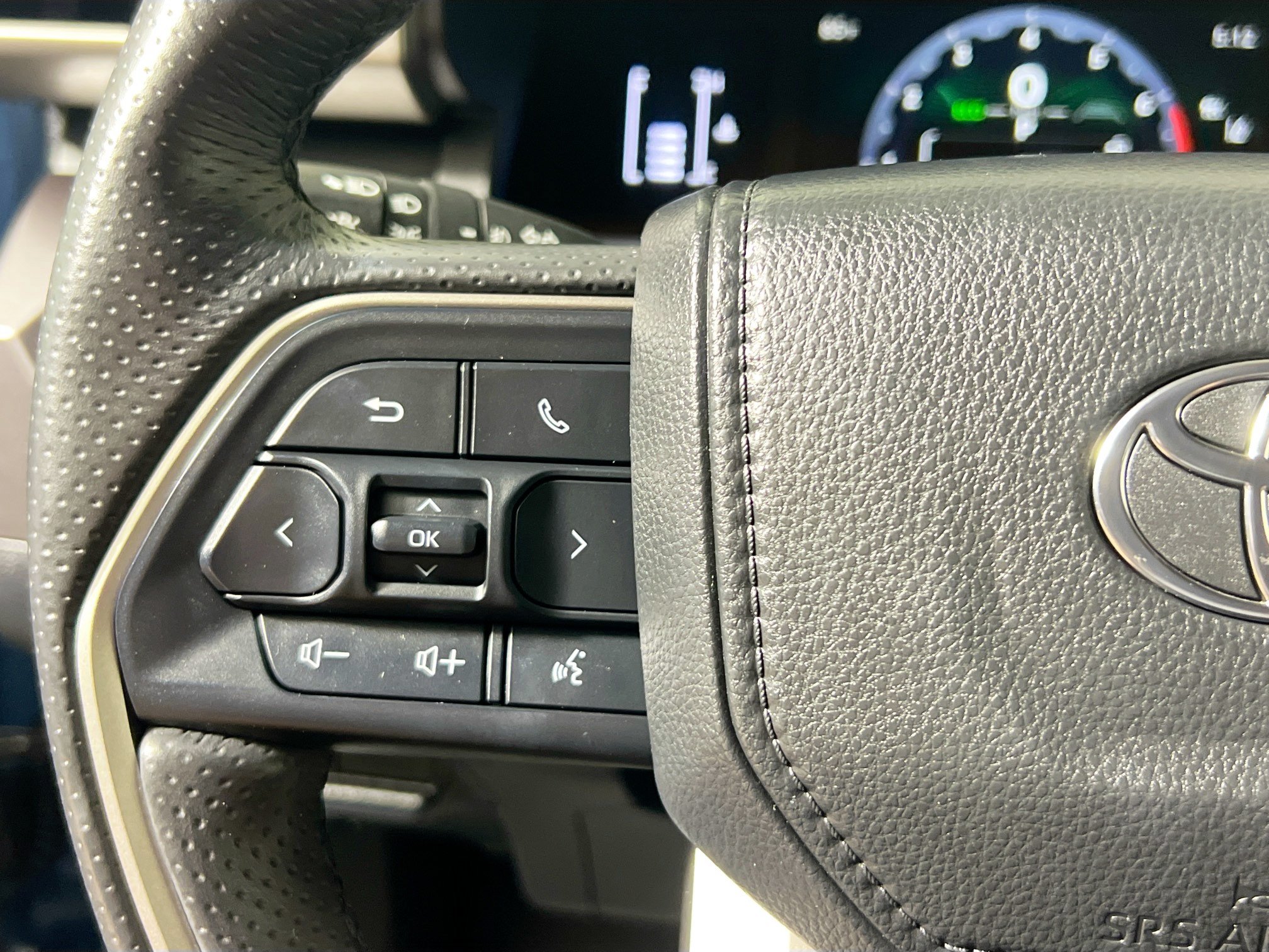 Used 2026 Toyota 4Runner SR5 RWD image 18