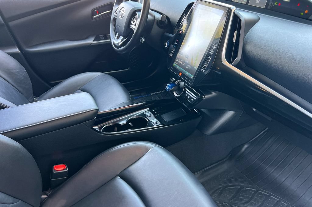 Certified 2021 Toyota Prius Prime Limited FWD image 18