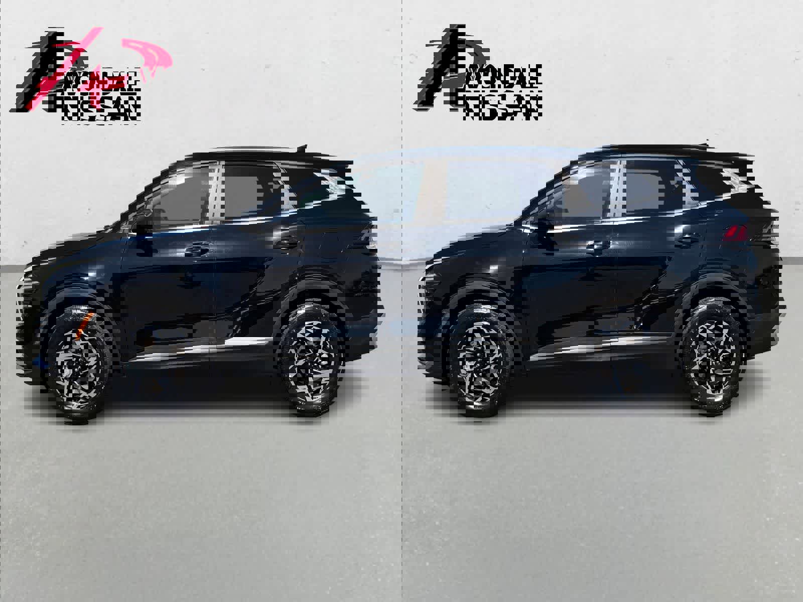 Used 2025 Kia Sportage LX image 3