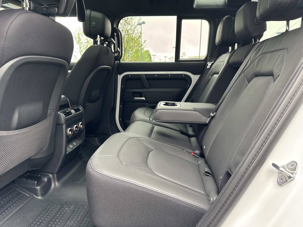 New 2026 Land Rover Defender 110 V8 AWD/4WD image 12
