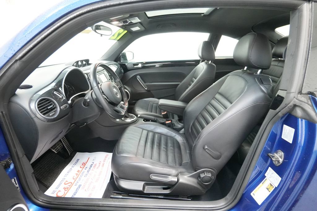 Used 2012 Volkswagen Beetle Turbo FWD image 13