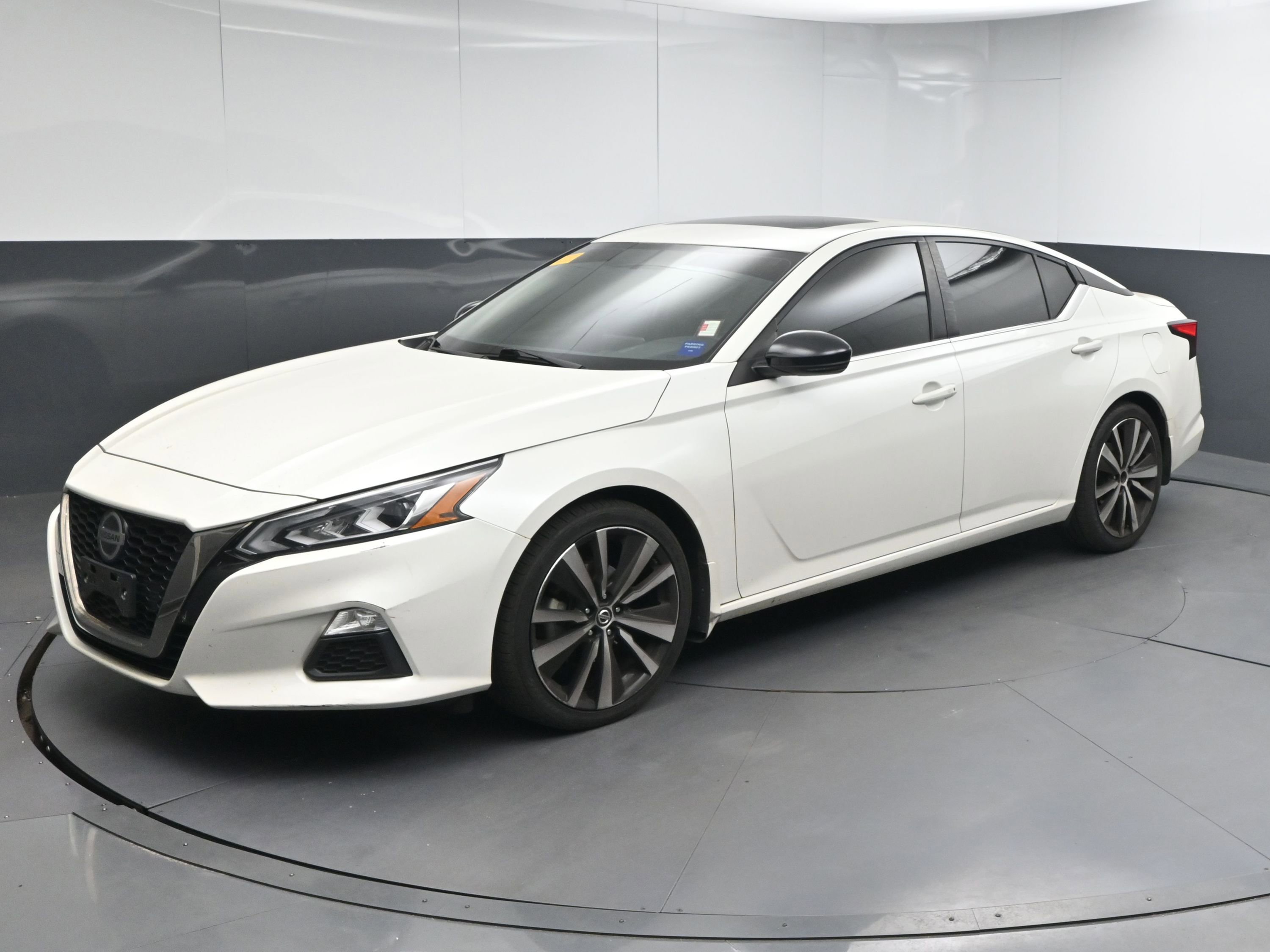 Used 2019 Nissan Altima 2.5 SR w/ SR Premium Package image 4