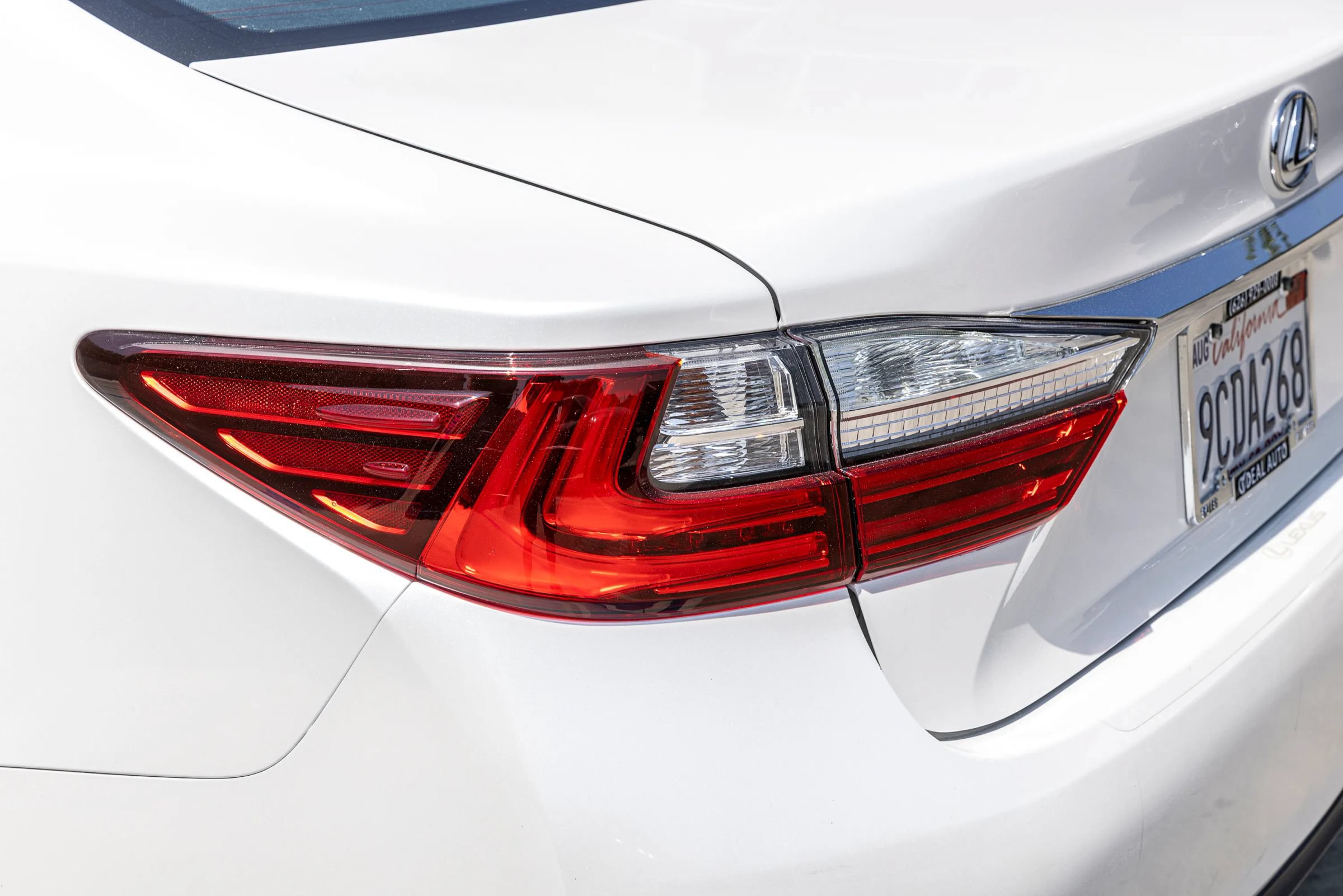 Used 2017 Lexus ES 350 w/ Accessory Package 2 FWD image 14