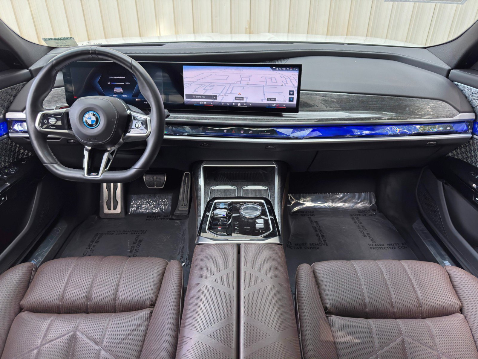 Used 2023 BMW i7 xDrive60 w/ Executive Package 2 AWD/4WD image 13