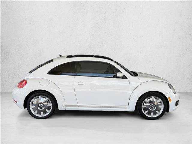 Used 2013 Volkswagen Beetle 2.5 FWD video 4