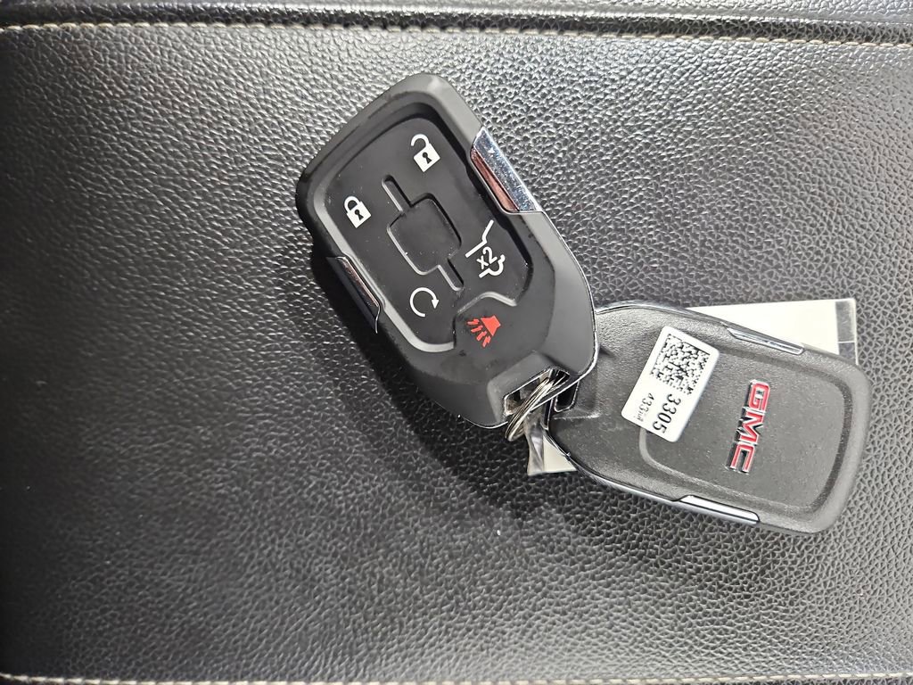 Used 2020 GMC Acadia SLT image 28