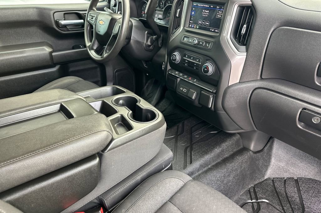 Used 2023 Chevrolet Silverado 1500 Custom AWD/4WD image 16