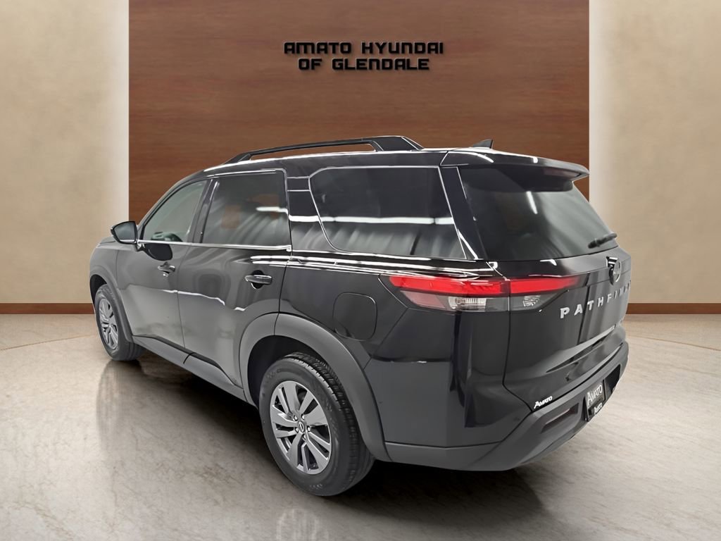 Used 2025 Nissan Pathfinder SV AWD/4WD image 4